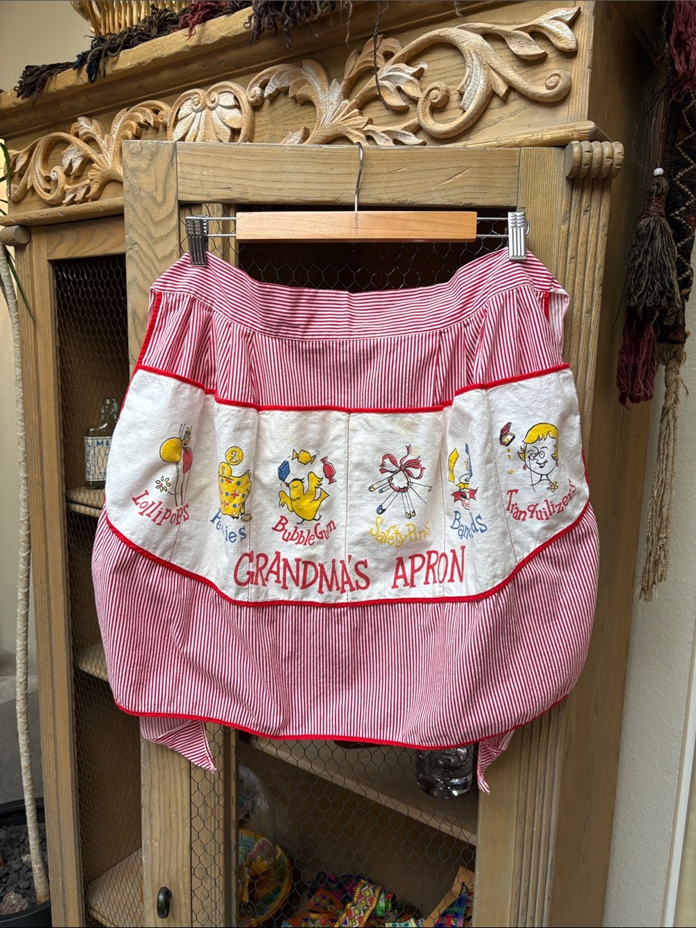 Vintage Grandma's Half Apron with Pockets
